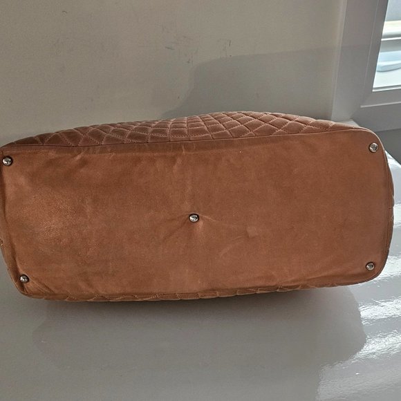 CHANEL -Spiral Sea Tote Quilted Iridescent Calfskin Bag! -AUTHENTIC! - Picture 15 of 16